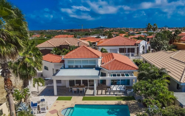 Ocean View! Fully Renovated Villa, Private Pool!