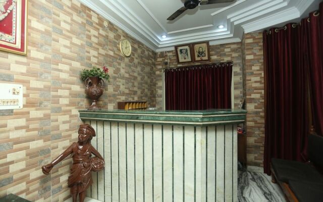 Capital O 15091 Gaurav Boarding House