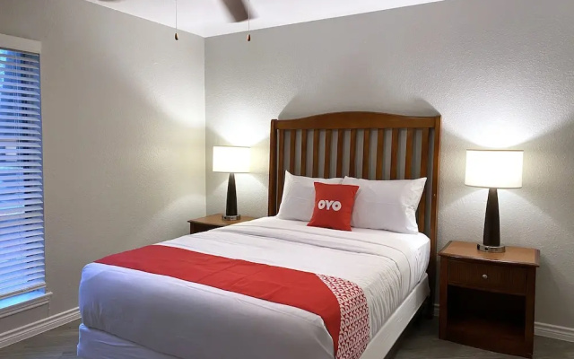OYO Apartments at Establishment