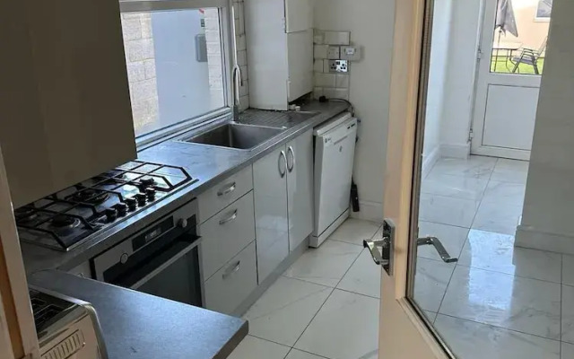 ELSARO Guest house