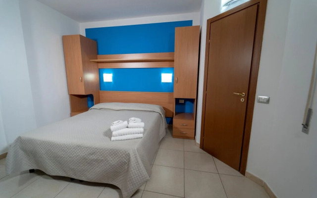 Ferienwohnung "ulivo" mit Pool und Privatstrand -1