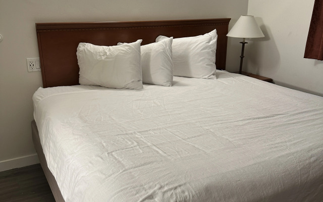 Travelodge by Wyndham Langley