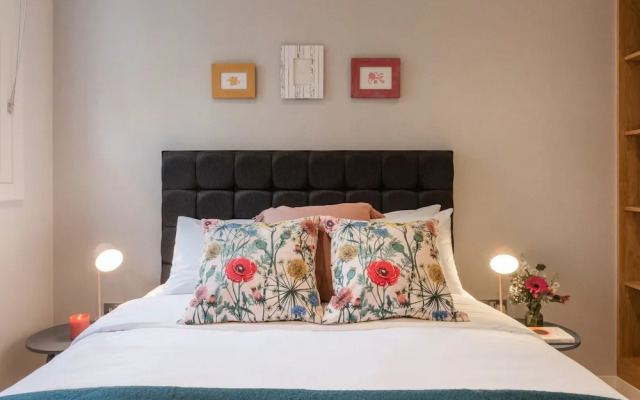 Sweet Inn - Kensington High Street