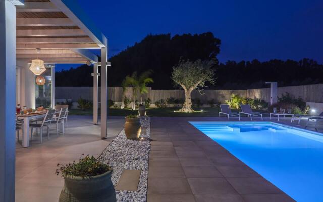 Sariva Villa CaseSicule - Heating Pool, Beach at 50 m-Villa Sariva