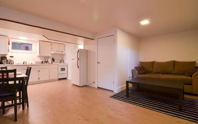 Seattle Vacation Home: The Dawg Pound