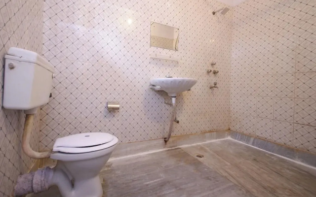 OYO 8503 Apartment Aakash Ganga