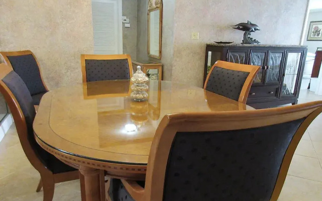 Creciente 313N by RedAwning