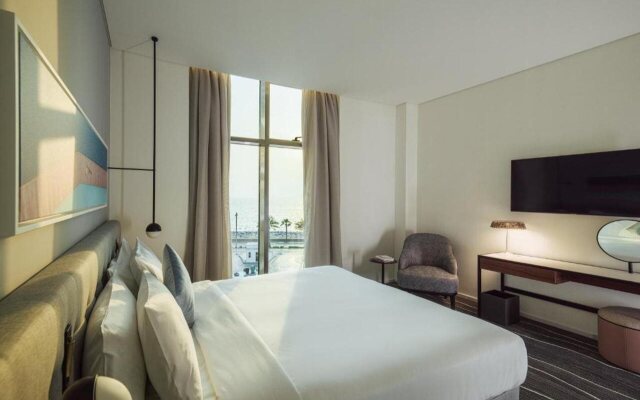 Th8 Palm Dubai Beach Resort, Vignette Collection, by IHG
