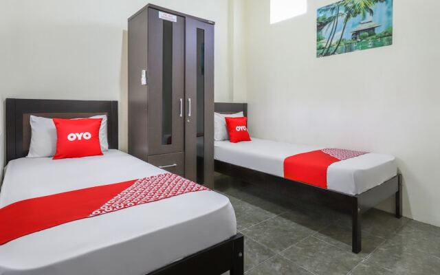 Dfarys Gh Syariah by OYO Rooms