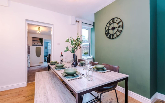 NEW Stylish Home City Centre Location Sleeps 6