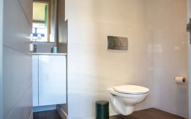 Two Bed Gardens Central Secure