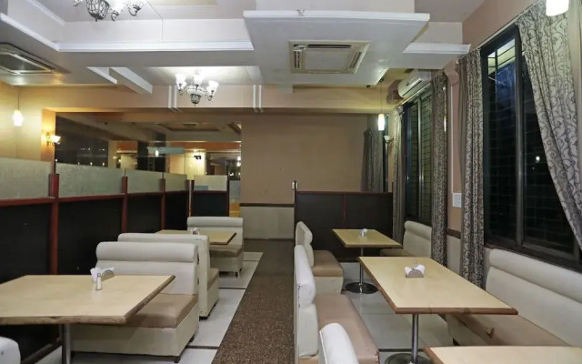 OYO 6401 The Neelam Executive
