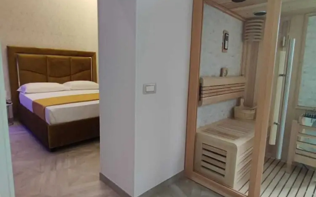 Twin Towers Naples Luxury