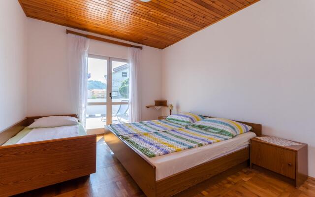 Apartments Anica F in Lopar - island Rab