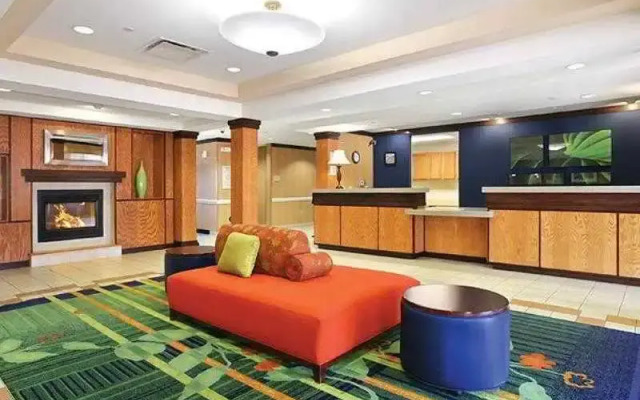 Comfort Inn & Suites South Akron