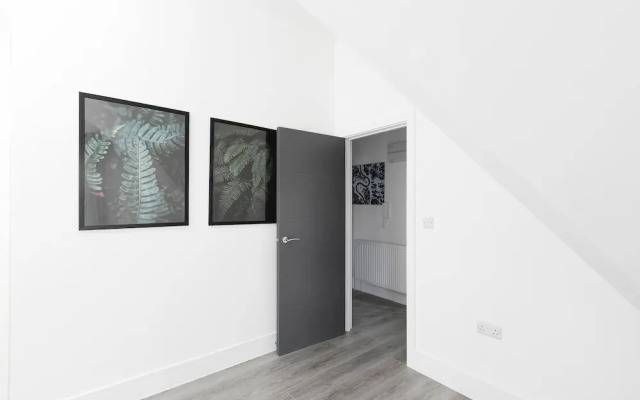 Skyvillion -vineyard Court Enfield 1bed Wbalcony