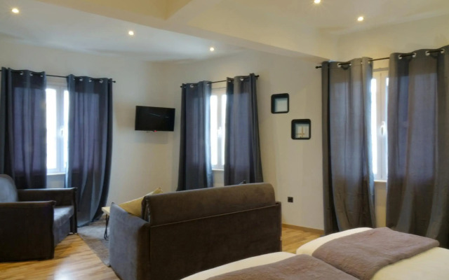 The Athens Version Luxury Suites
