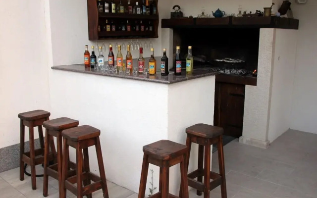 Boris - With Pool - A3