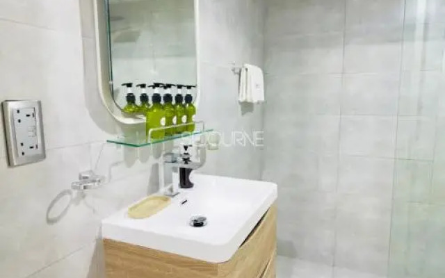 DA86 Well Design Studio in Dubai Arch tower