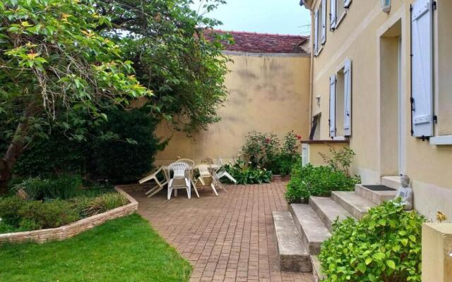 Square-bnb - Appartement avec jardin à 10 min de Disneyland