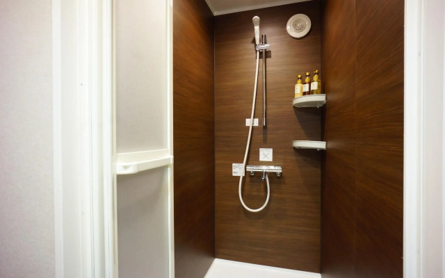 Rona Hotel