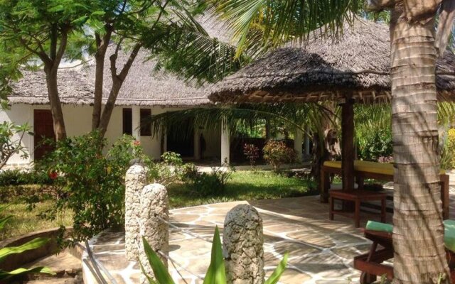 House With 3 Bedrooms in Watamu, With Pool Access, Furnished Terrace a