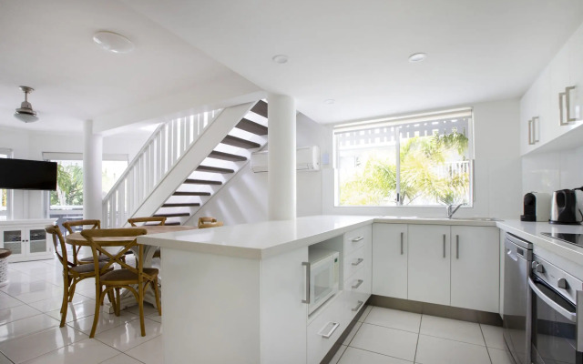 The White House Port Douglas