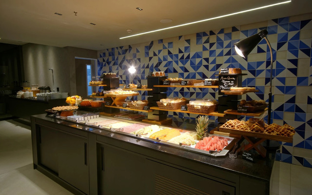 Golden Tower Express Nações Unidas by Fênix Hotéis