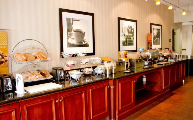 Hampton Inn Charleston-Downtown