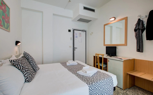 Christian Hotel