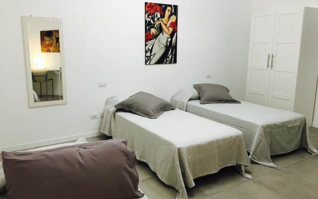 Room Center Station 2