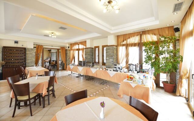 Yannis Resort Hotel