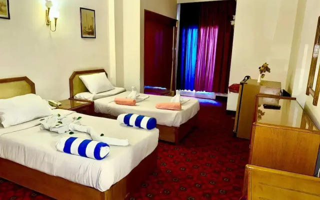 Queens Valley Hotel, Restaurants, Bars and Spa Luxor
