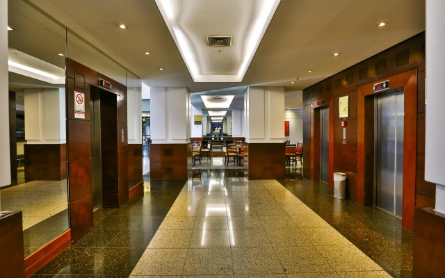 Metropolitan Hotel by Atlantica