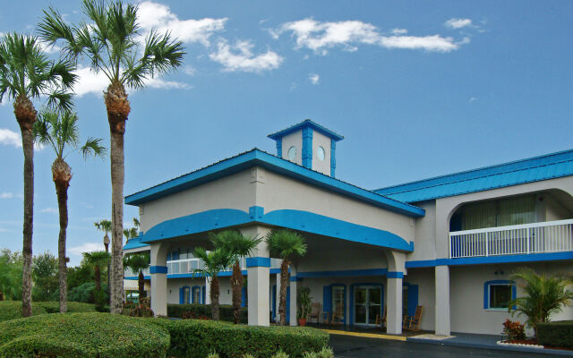 Vista Inn & Suites Tampa