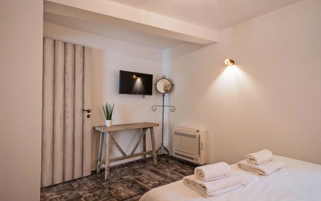 Traditional & Luxury, only few km from sea #2