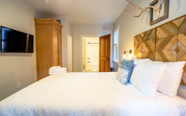 The Curtis Park Club