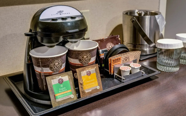 DoubleTree by Hilton Tinton Falls - Eatontown