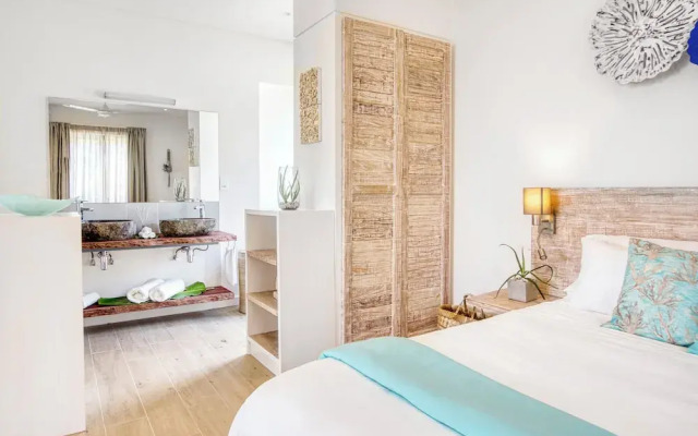 Pineapple Beach Villas