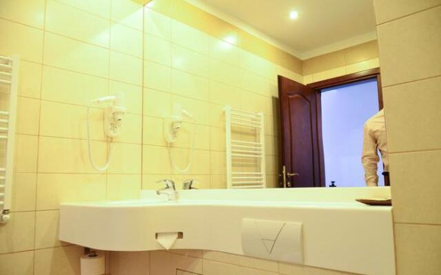 Hotel Miraj