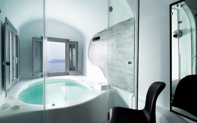 Tholos Resort Hotel