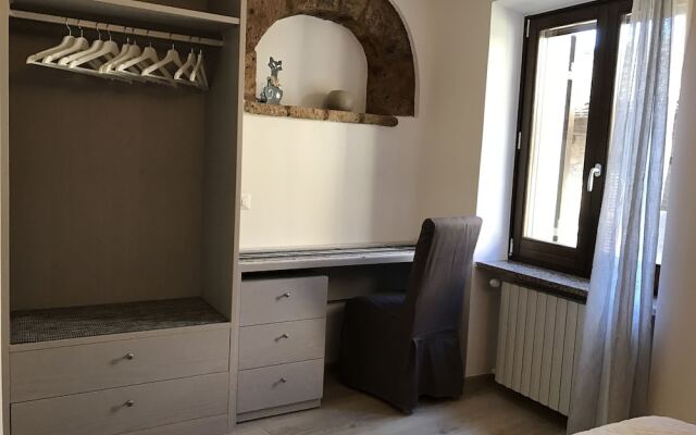 The Window on the Cathedral - Superior