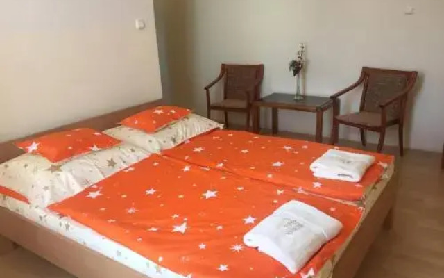 City Hotel