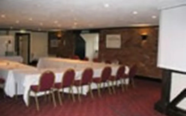 Kingfisher Country Club