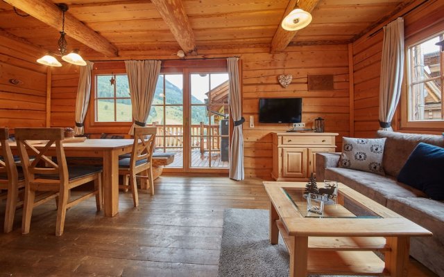 Chalets Blockhaus Saalbach by HolidayFlats24