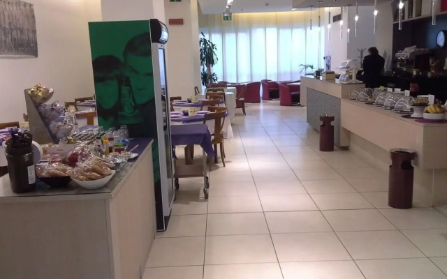 Hotel Lux Modena