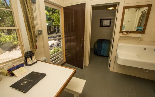 Swiftcurrent Motor Inn and Cabins - Inside the Park