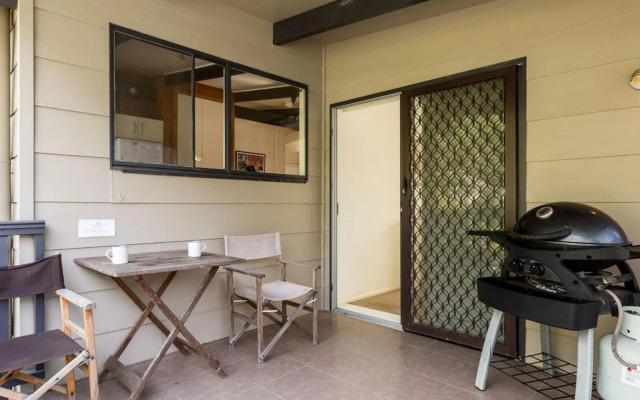 Shanti at Hyams Beach 4pm Check Out Sundays