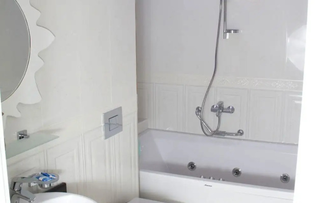 Ozkavak Hotel Kaleici