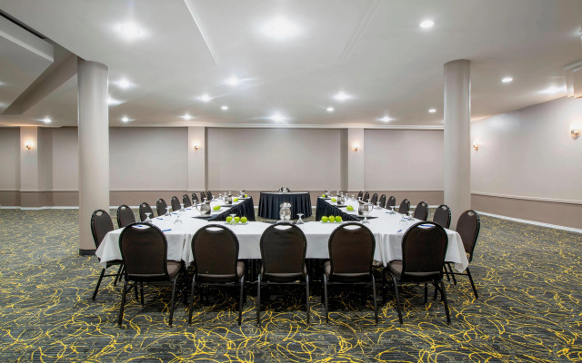 Hilton College Station & Conference Center